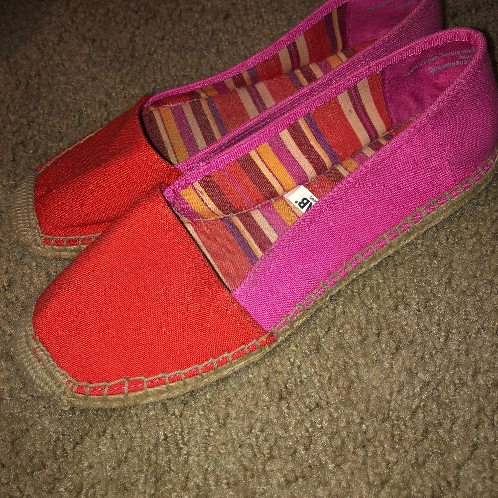 Slip ons - Picture 2 of 3